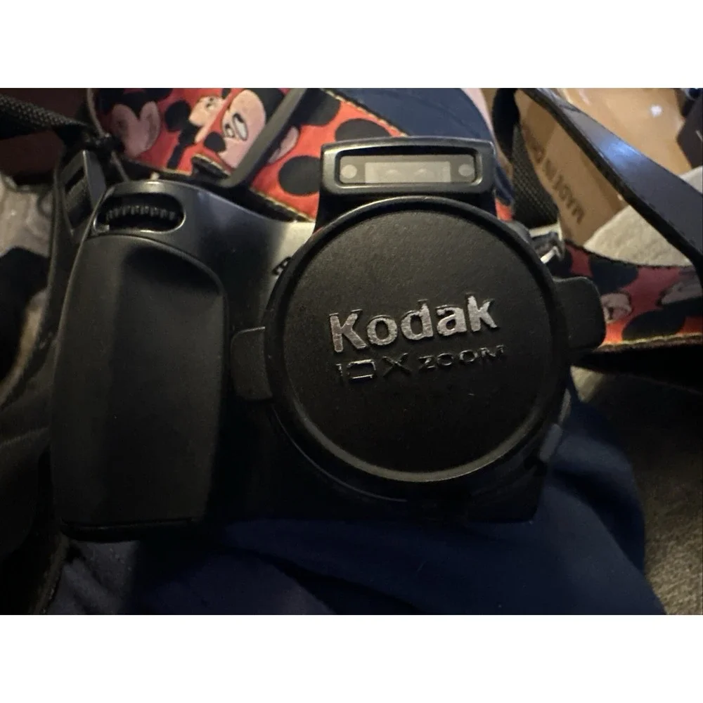 Kodak EasyShare DX7590 Compact Digital Camera Not Tested